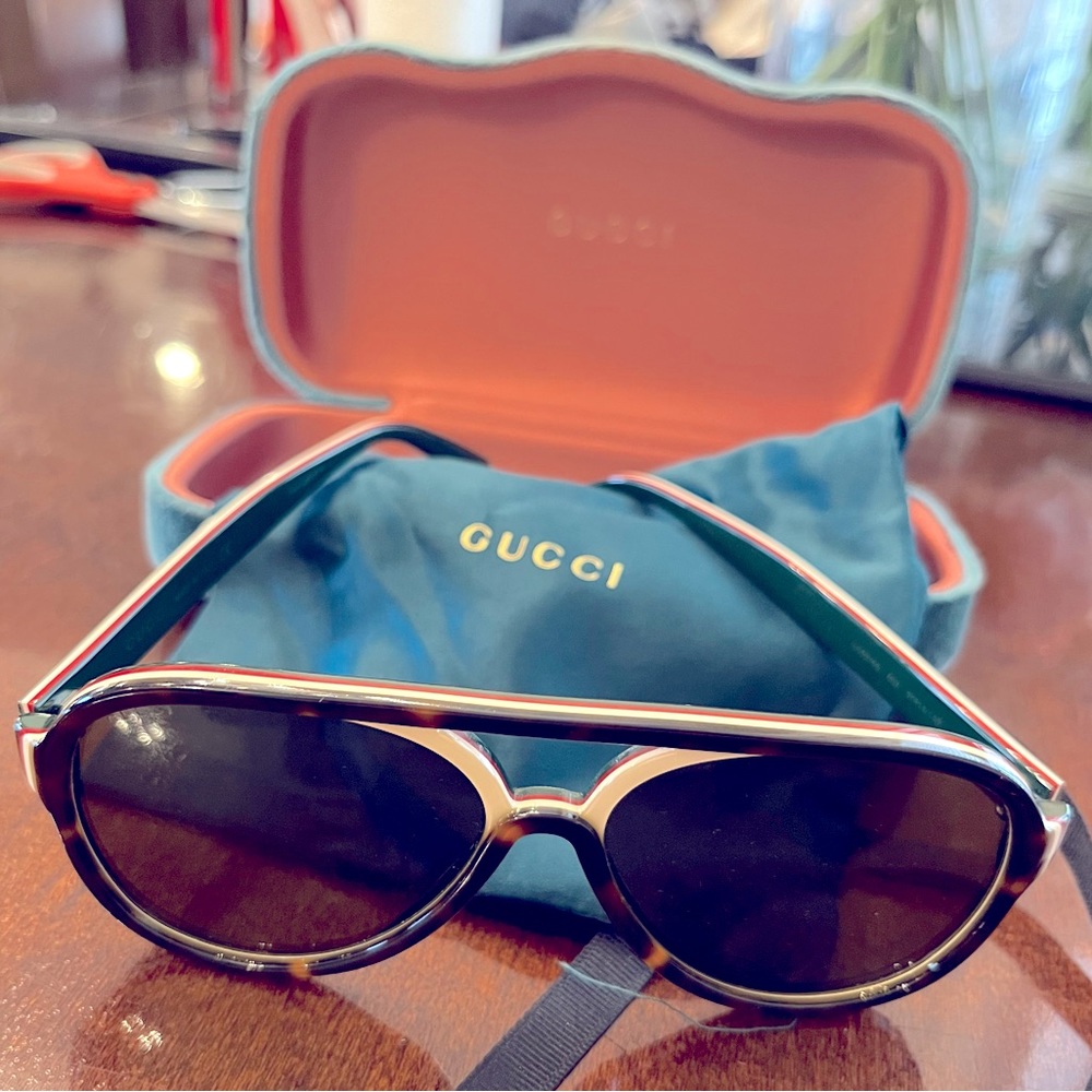 Gucci Sunglasses Tortoise shell & cream, green interior red stripe